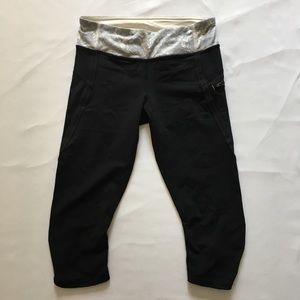 Lululemon Black & Lace Print Capri Crop Leggings